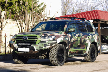 Toyota Land Cruiser 200